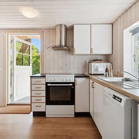Ilmari - 150m From The Sea By Interhome *