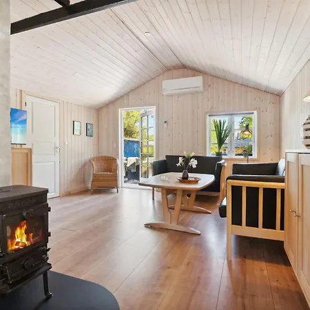 Ilmari - 150m From The Sea By Interhome